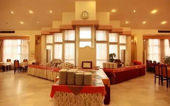 Ferdowsi Hotel - Image 9
