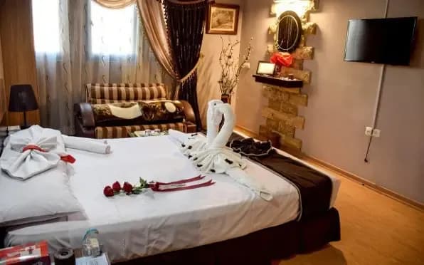 Ferdowsi Hotel - Image 11