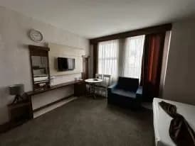 Hatra Hotel - Image 3