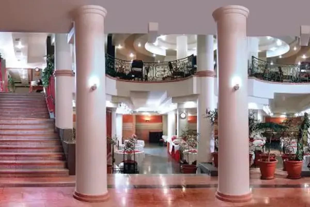 فندق إيران