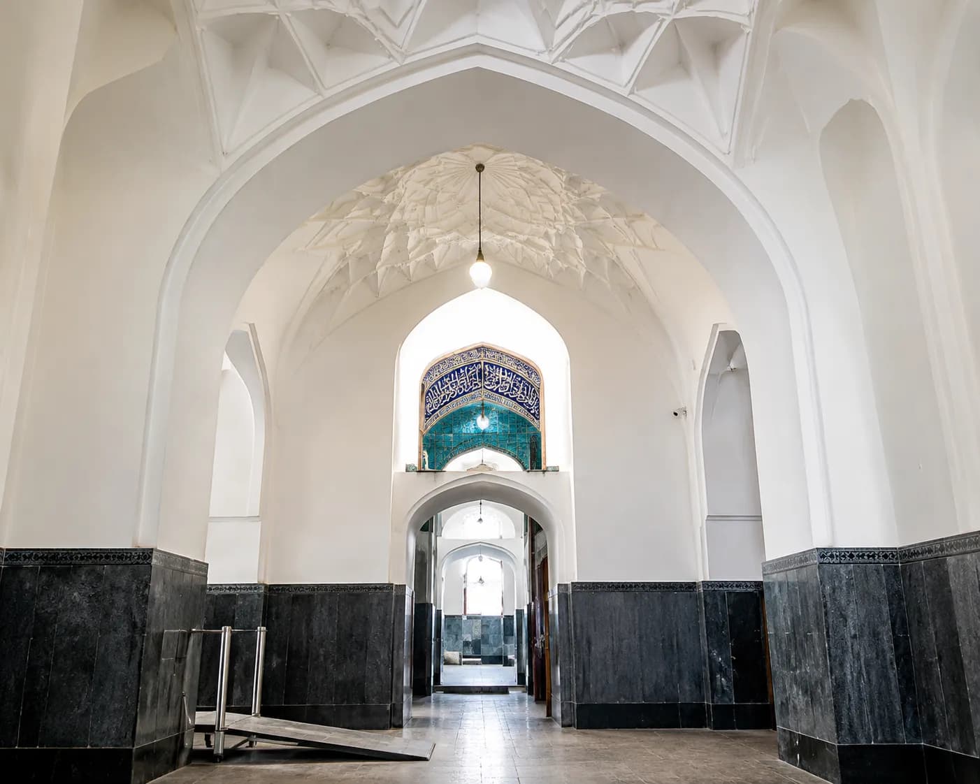 Mosque of the Seventy-Two Martyrs - Image 4
