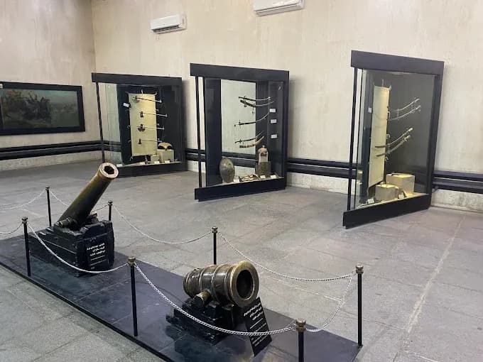 آرامگاه نادرشاه افشار - Image 1