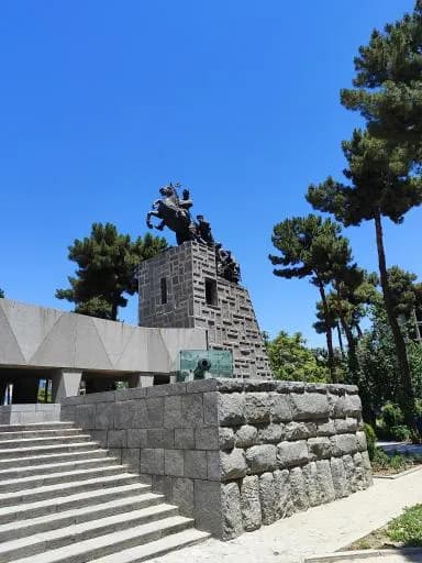 آرامگاه نادرشاه افشار - Image 8