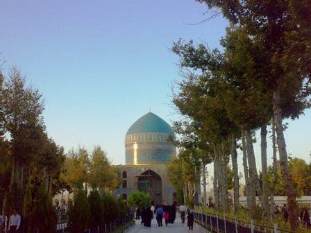 مقبرة الشيخ البهائي - Image 1