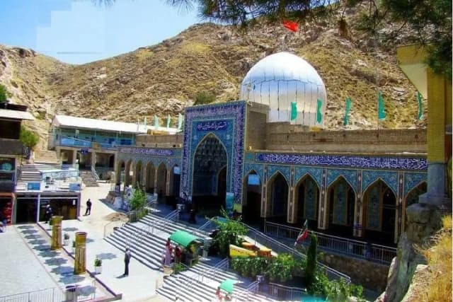 آرامگاه خواجه مراد