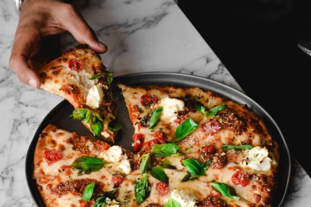 پیتزا  ایتالیایی پای