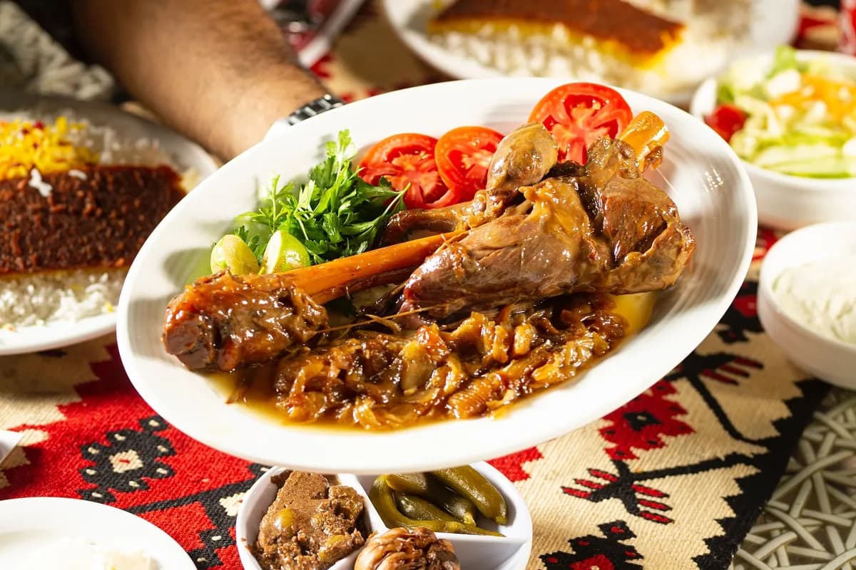 رستوران شایان شاندیز