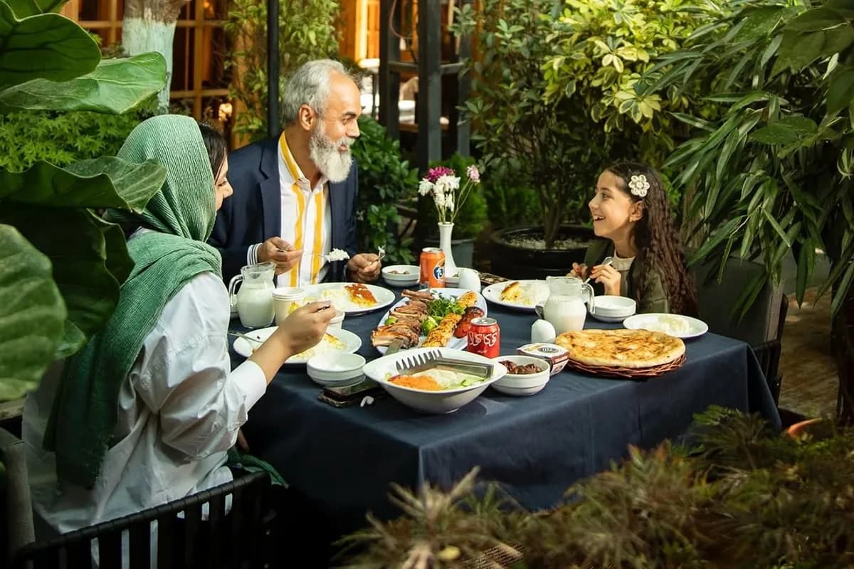 Why Afshar Garden Restaurant is the Ideal Choice for Family Gatherings and Business Meetings in Mashhad
